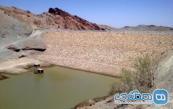 سد شوسف یکی از جاذبه های گردشگری خراسان جنوبی است سد شوسف یکی از جاذبه های گردشگری خراسان جنوبی است