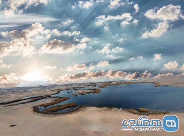 کویر دروازه قرآن یکی از جاذبه های طبیعی استان یزد است