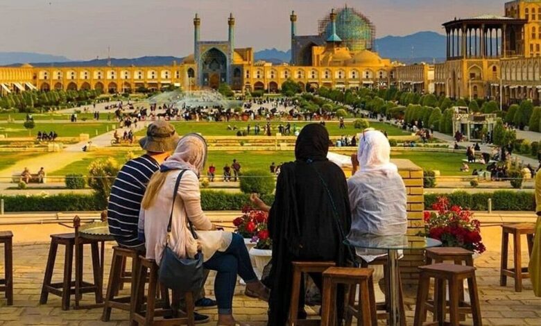 گردشگری ایران هنوز به قبل از کرونا برنگشته است گردشگری ایران هنوز به قبل از کرونا برنگشته است