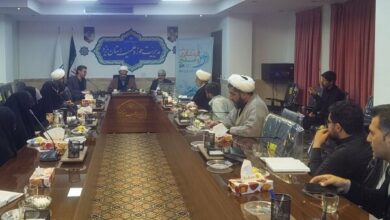 نشست گفتمان گردشگری مقاومت در حوزه علمیه یزد برگزار شد