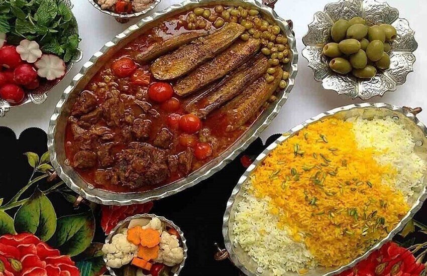 کیش و غذاهای محلی: تجربه طعم‌های خاص