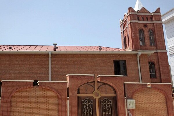 استقبال گرم گردشگران نوروزی از ارومیه شهر ۴۰۰۰ ساله، شهر آب و آیینه
