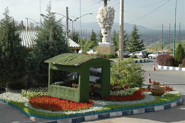 استقبال گرم گردشگران نوروزی از ارومیه شهر ۴۰۰۰ ساله، شهر آب و آیینه