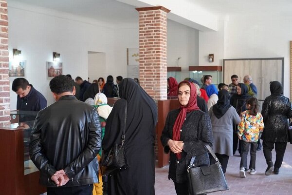 استقبال گرم گردشگران نوروزی از ارومیه شهر ۴۰۰۰ ساله، شهر آب و آیینه