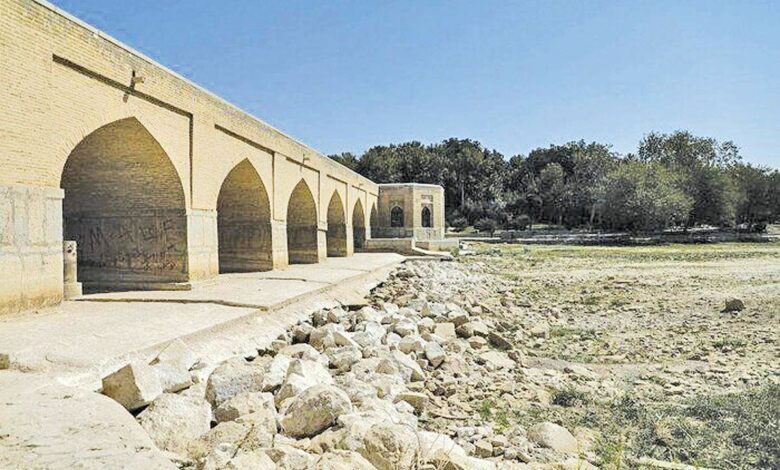 موضوع خطرپذیری آثار تاریخی در دستور کار پژوهشگاه میراث فرهنگی و گردشگری موضوع خطرپذیری آثار تاریخی در دستور کار پژوهشگاه میراث فرهنگی و گردشگری