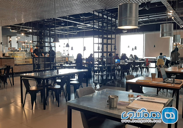 وی کافه قلهک: آسمان خراشی از طعم ها و منظره های خیره کننده