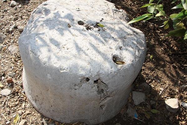 شناسایی پایه ستون‌های ساسانی که در یک خانه شخصی رها شده‌اند!