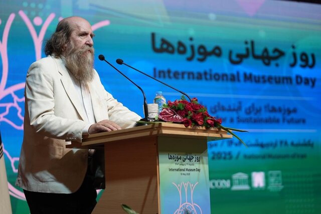 رونمایی از تمبر الواح هخامنشی و کشف‌های باستان‌شناسی