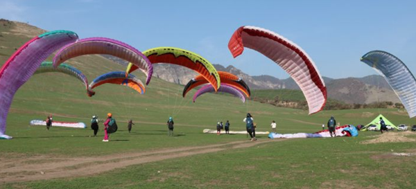 پاراگلایدر در پخارا