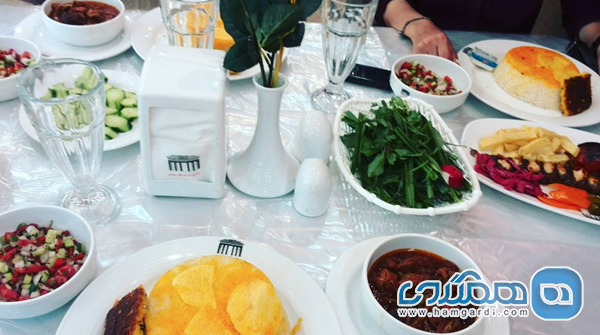 رستوران رومی: پاتوق عاشقان کباب و موسیقی زنده