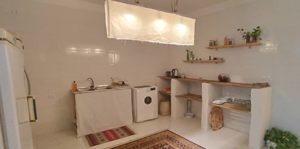 امکانات و خدمات: از آشپزخانه مشترک تا راهنمای محلی