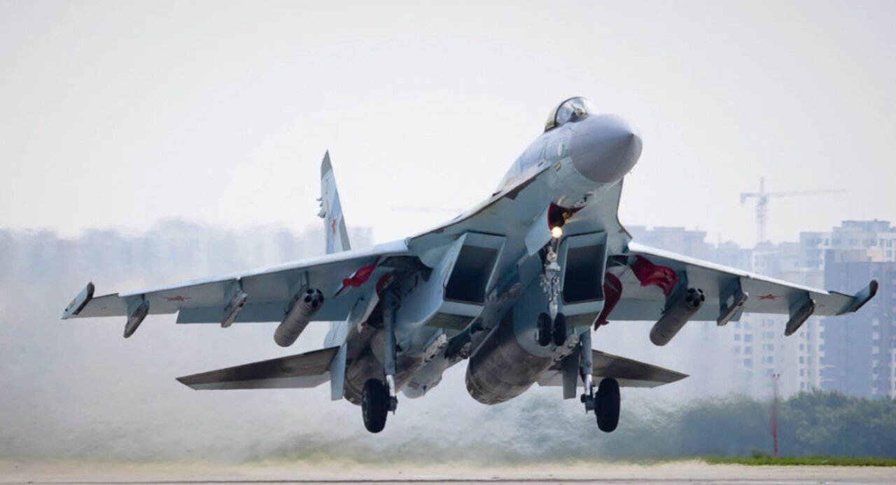 رقابت «هیولای آمریکایی» و «اژدهای روسی»؛ کدام یک بر آسمان چیره می‌شود؟