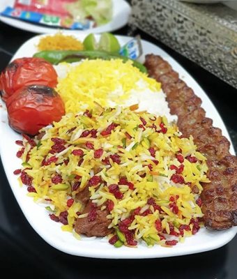 رستوران خورشید قزوین؛ راهنمای جامع شعب و چشیدن طعم اصیل قیمه نثار رستوران خورشید قزوین؛ راهنمای جامع شعب و چشیدن طعم اصیل قیمه نثار
