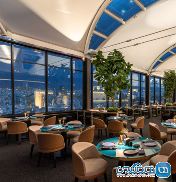 اسکای لانژ (Sky Lounge) اسپیناس پالاس: بر فراز پایتخت با ویوی 360 درجه