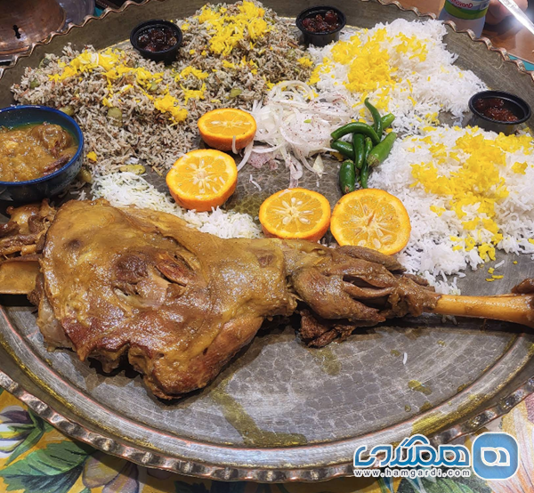 رستوران مرشد نور: جایی برای عاشقان غذاهای سنتی امضای آشپزخانه: چلو گوشت های مخصوص و سینی های همایونی