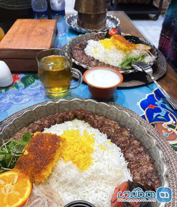 رستوران مرشد نور: جایی برای عاشقان غذاهای سنتی ارزیابی نظرات کاربران: مشکل چربی در مقابل کیفیت عالی برنج