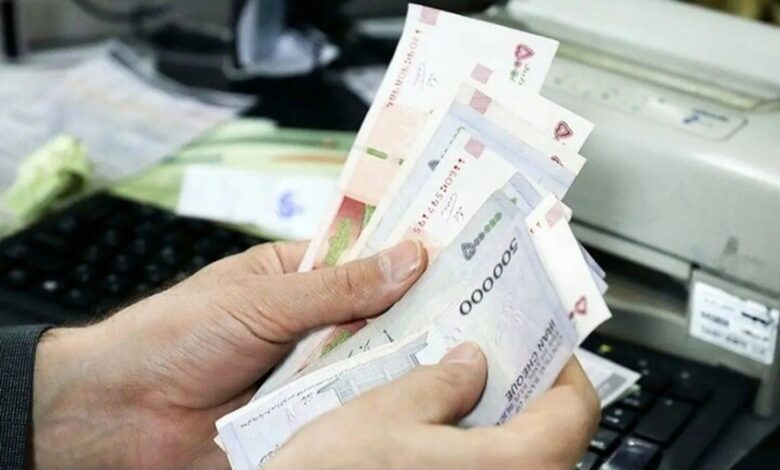افزایش ۸۵ درصدی حقوق این افراد نهایی شد افزایش ۸۵ درصدی حقوق این افراد نهایی شد