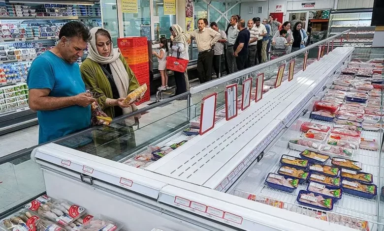 افزایش سرسام آور نرخ اقلام خوراکی/ قیمت مرغ و تخم مرغ پرواز کرد افزایش سرسام آور نرخ اقلام خوراکی/ قیمت مرغ و تخم مرغ پرواز کرد