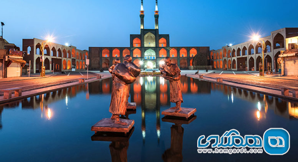 یزد (محور فرهنگی و کویری اقتصادی)