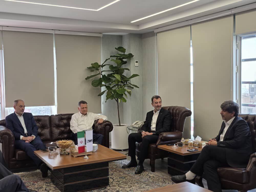گردهمایی مدیران عامل ادوار فولاد مبارکه؛ هم‌افزایی تجربه و استراتژی برای تداوم رشد اقتصادی گروه
