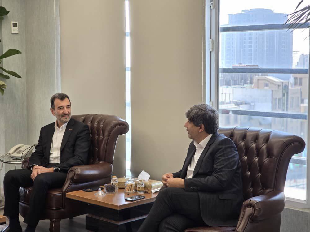 گردهمایی مدیران عامل ادوار فولاد مبارکه؛ هم‌افزایی تجربه و استراتژی برای تداوم رشد اقتصادی گروه