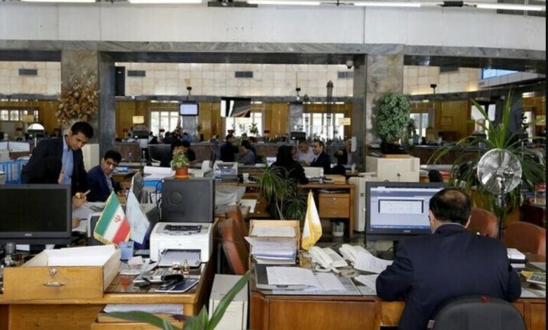 خبر فوری شبانه برای کارمندان / ساعت کاری ادارات فردا شنبه ۱۰ آبان ۱۴۰۴ تغییر کرد خبر فوری شبانه برای کارمندان / ساعت کاری ادارات فردا شنبه ۱۰ آبان ۱۴۰۴ تغییر کرد