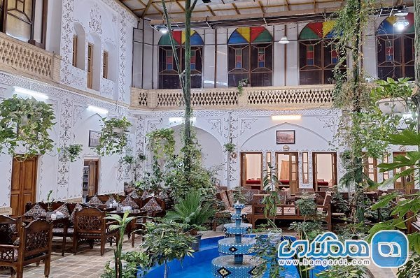 رستورانهای سنتی کاشان 1404: راهنمای جامع بهترین سفره خانه های نزدیک بازار و باغ فین رستورانهای سنتی کاشان 1404: راهنمای جامع بهترین سفره خانه های نزدیک بازار و باغ فین