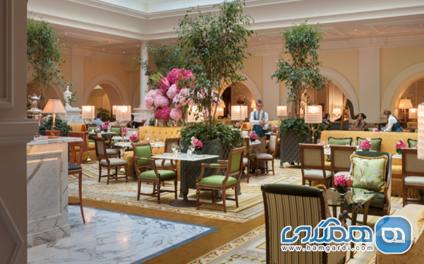 فور سیزنز لیون پالاس (Four Seasons Lion Palace)