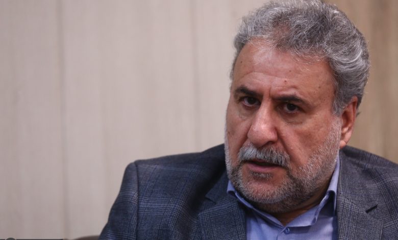 از حضور این همه کودن در سیاست کشور نگرانم از حضور این همه کودن در سیاست کشور نگرانم