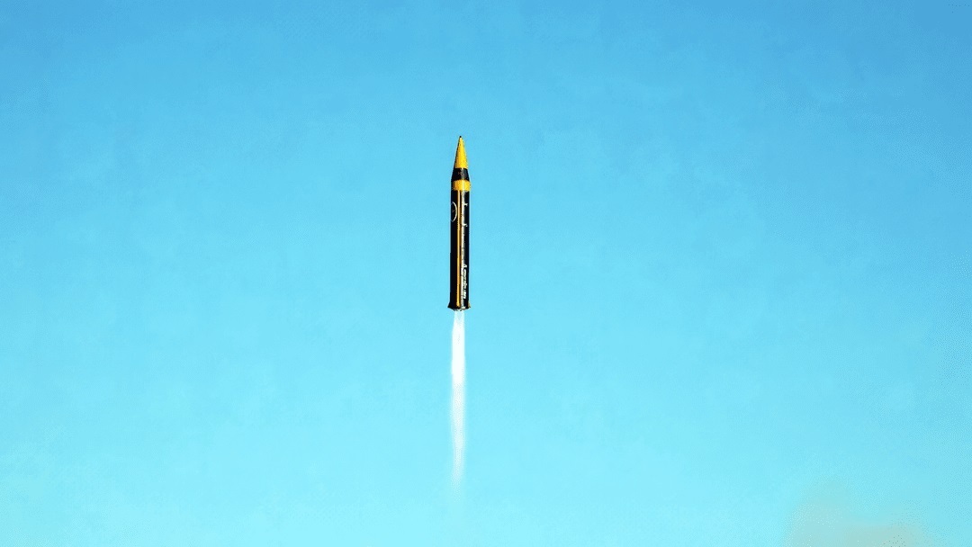 هیولای موشکی ایران رونمایی شد / موشکی که به ۸۰ موشک تبدیل می‌شود + تصاویر