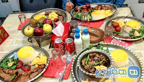 کیفیت مواد اولیه و حجم غذا