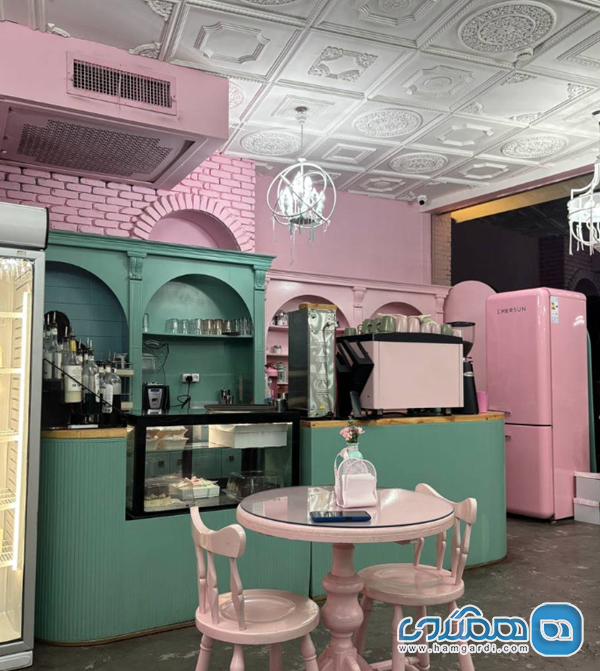 کافه گل صورتی؛ رویای فانتزی در اندرزگو