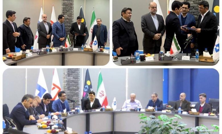 قطار تغییرات بانک مسکن در ایستگاه ناواکو / علیخانی سکان هدایت ناواکو را بدست گرفت قطار تغییرات بانک مسکن در ایستگاه ناواکو / علیخانی سکان هدایت ناواکو را بدست گرفت