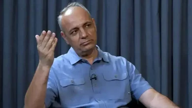 انتقاد خواندنی احمد زیدآبادی به این افراد / این اصرار برای چیست؟