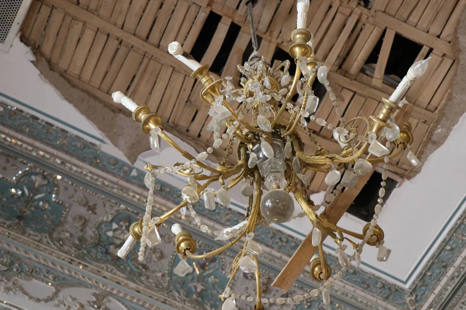 خسارت به سعدآباد