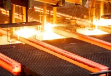 عرضه ورق گرم فولاد مبارکه؛ پایان تقاضای کاذب و تداوم رکود سنگین در بازار