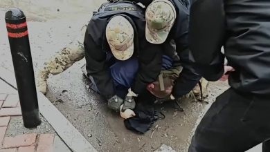 لحظه بازداشت جاسوس اوکراینی در مسکو + فیلم
