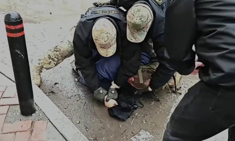 لحظه بازداشت جاسوس اوکراینی در مسکو + فیلم لحظه بازداشت جاسوس اوکراینی در مسکو + فیلم