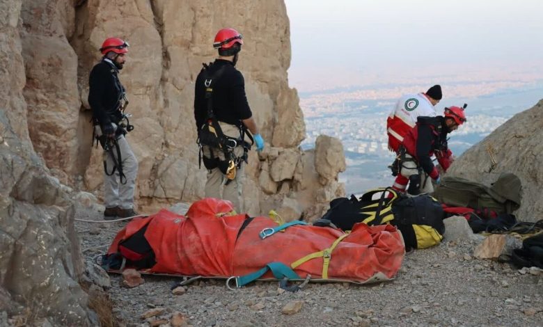 جزئیات هولناک از سقوط مرگبار خانواده گردشگر در ارتفاعات کوهرنگ جزئیات هولناک از سقوط مرگبار خانواده گردشگر در ارتفاعات کوهرنگ