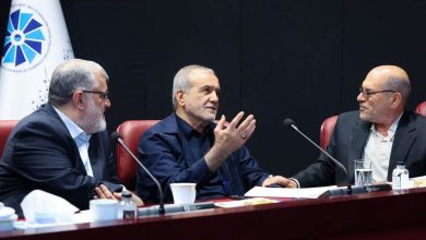 پزشکیان کتش را از تن در آورد/ ماجرای پوشش متفاوت رئیس جمهور در نشست مدیریت آب چیست؟ + تصویر