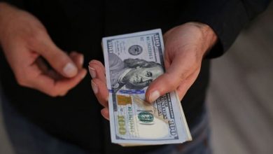 پیش‌بینی قیمت دلار سه‌شنبه ۱۲ خرداد ۱۴۰۵ / از جهش ۵ هزار تومانی دلار تا پاتک شبانه ترامپ؛ فردا بازار اصلاح می‌کند؟