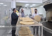 استقبال مهمانان مهدیشهر از نان سنگسری؛ کیفیت نان افزایش می‌یابد - خبرگزاری مهر | اخبار ایران و جهان