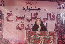 قالی «گل سرخ اسفندقه»‌ نماد اصالت جیرفت در مسیر جهانی شدن است