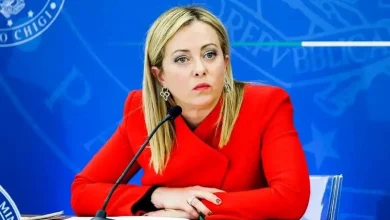 تنش لفظی ملونی و ترامپ/ نخست وزیر ایتالیا: زانو نمی‌زنم!