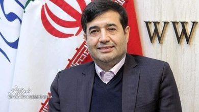 حضور وزیر ورزش در آئین وداع با رهبر شهید+ فیلم