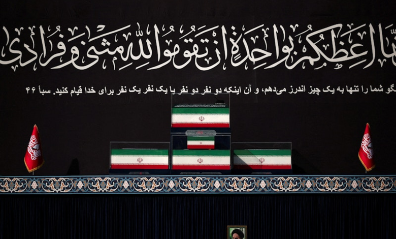 لحظۀ آخر با رهبر شهید در مصلی تهران + فیلم لحظۀ آخر با رهبر شهید در مصلی تهران + فیلم