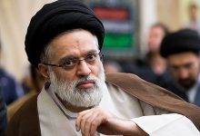 مصطفی خامنه ای در کنار فرزندان آیت‌الله سیستانی دیده شد+ عکس