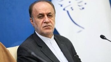 نایب رئیس مجلس آب پاکی را روی دست مردم ریخت/ هیچوقت با آمریکا به تفاهم نمی‌رسیم