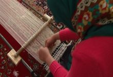 تشکیل زنجیره تولید چوغا از تأمین پشم و نخ تا بافت نهایی در الیگودرز