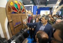 رونمایی از دیوارنگاره‌های سخنگو و دو کتاب در نمایشگاه گردشگری یزد - خبرگزاری مهر | اخبار ایران و جهان